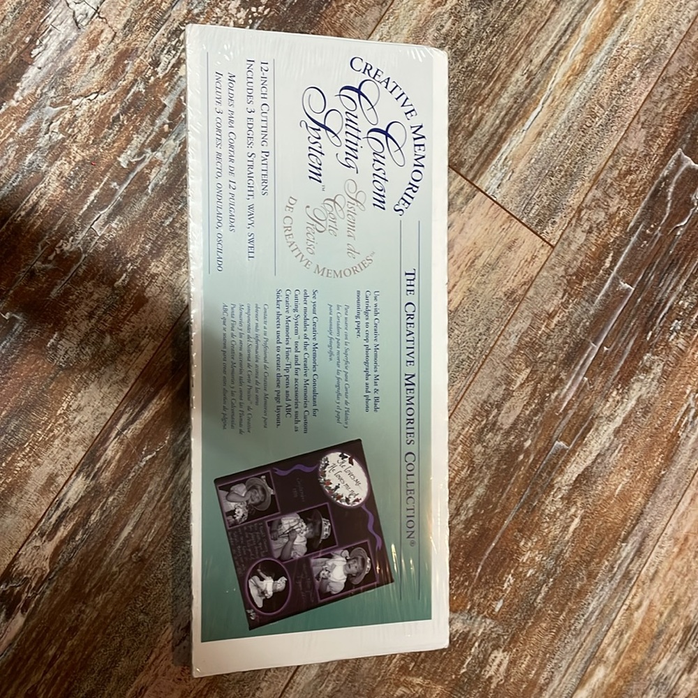 Creative memories custom cutting system in original packaging - Picture 2 of 2
